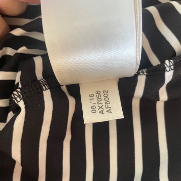 Adidas by Stella McCartney Studio Black White Stripe Longsleeve Shirt XS (NWOT) - Picture 7 of 7